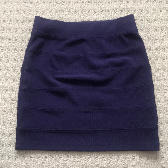 H&M Bandage Bodycon Skirt - Picture 2 of 4